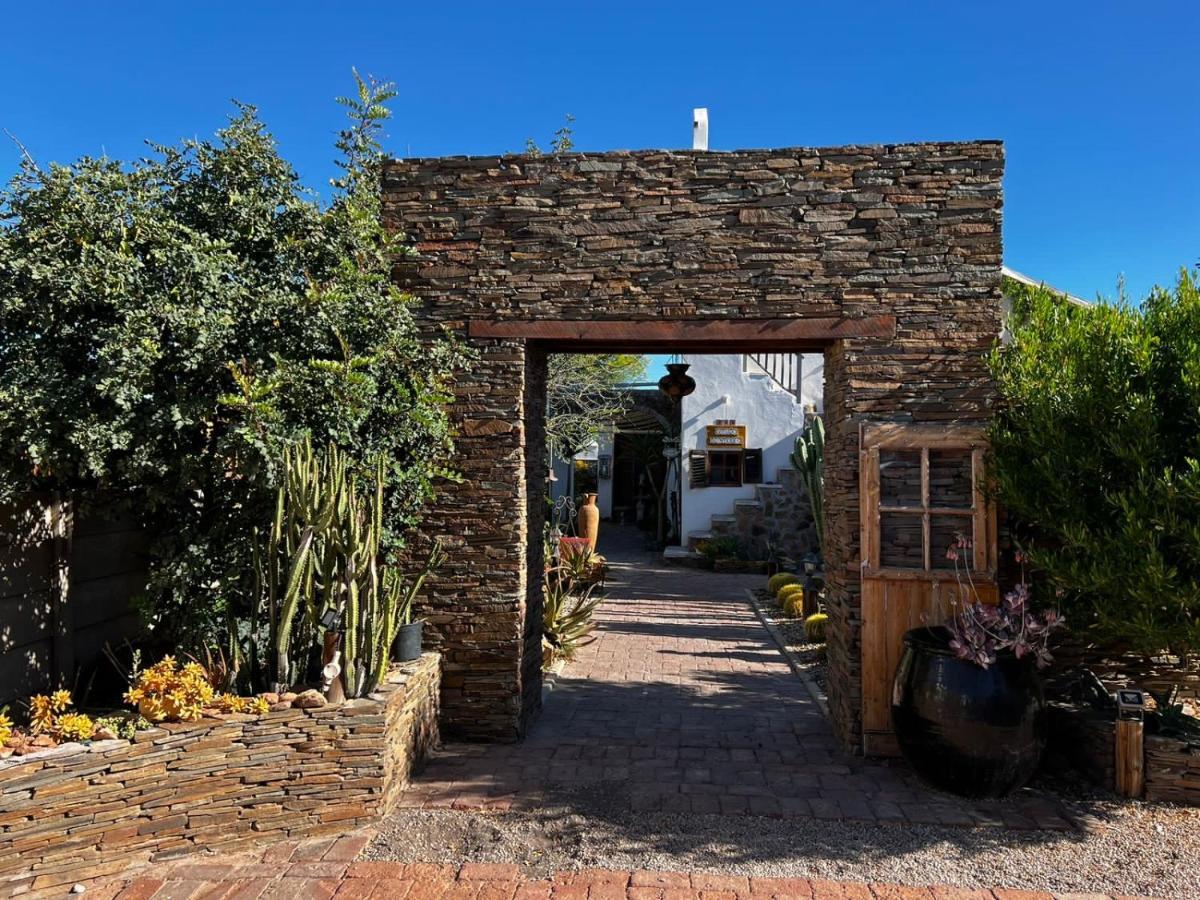 Villa Contessa Beaufort West Exteriör bild