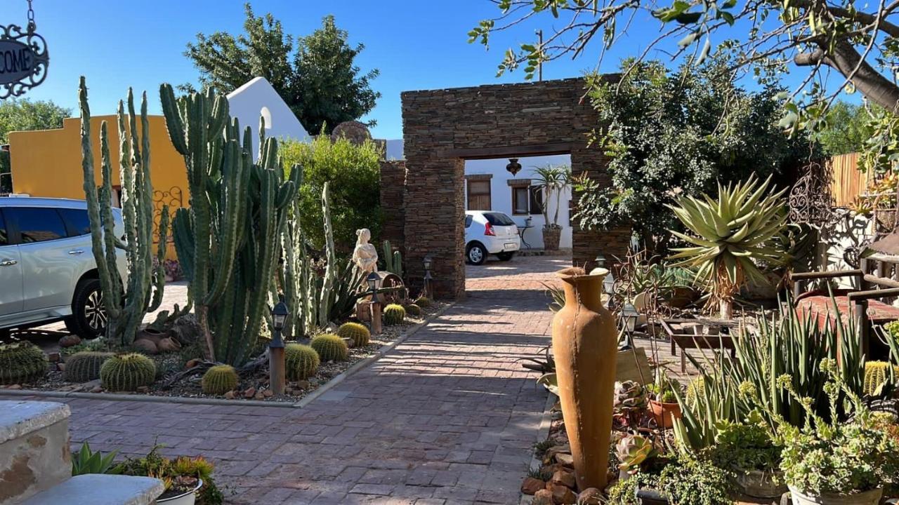 Villa Contessa Beaufort West Exteriör bild